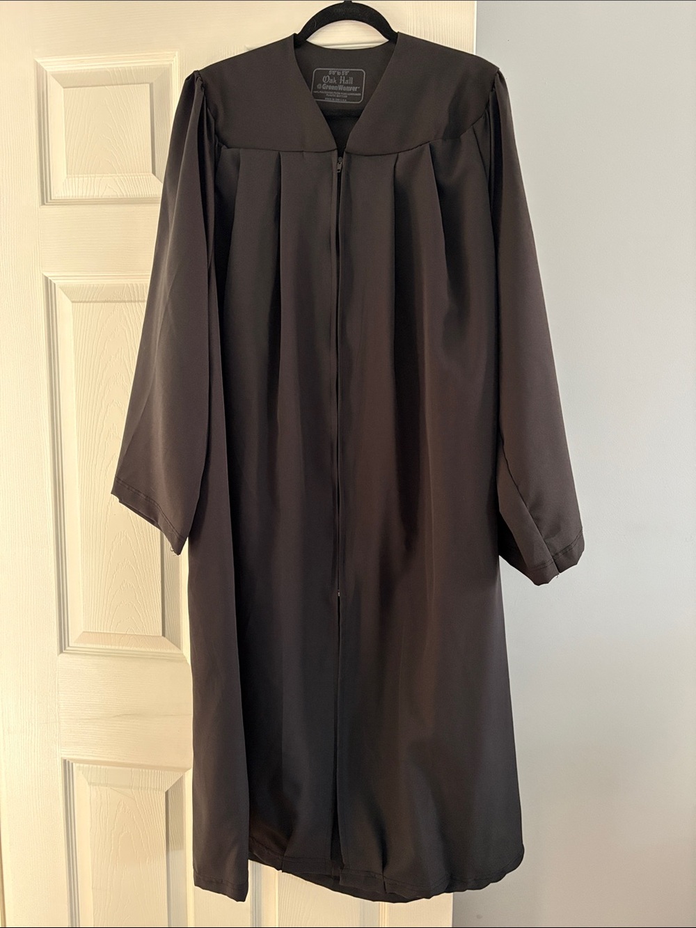 Oak Hall Graduation Gown